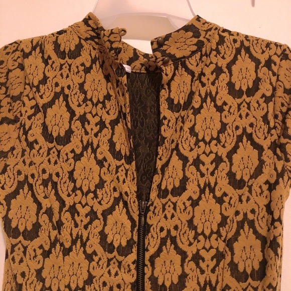 Goldenrod and black damask dress - Picture 2 of 2
